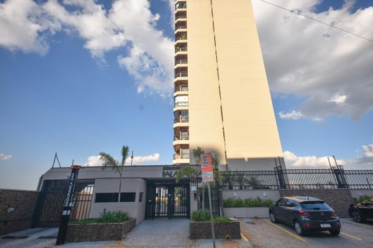 Fachada do Prédio de apartamento para alugar com 3 quartos, 140m² em Anhangabaú, Jundiaí
