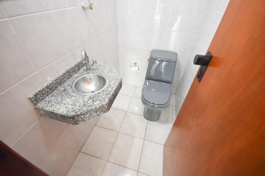Lavabo de apartamento para alugar com 3 quartos, 140m² em Anhangabaú, Jundiaí