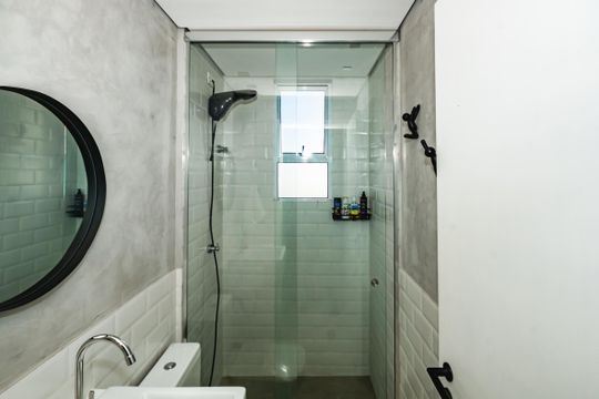 Banheiro Social de apartamento à venda com 2 quartos, 56m² em Planalto, Belo Horizonte