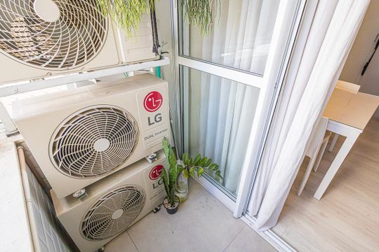 varanda de apartamento à venda com 2 quartos, 56m² em Planalto, Belo Horizonte