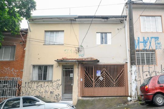 Fachada de casa à venda com 2 quartos, 130m² em Sacomã, São Paulo
