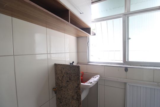 Área de serviço de apartamento à venda com 2 quartos, 48m² em Taquara, Rio de Janeiro