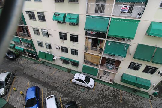 Quarto 1 - Vista de apartamento à venda com 2 quartos, 48m² em Taquara, Rio de Janeiro