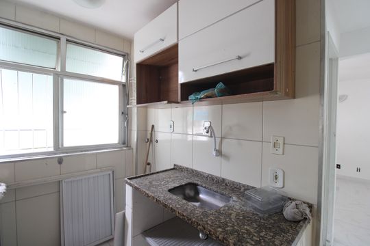 Cozinha de apartamento à venda com 2 quartos, 48m² em Taquara, Rio de Janeiro