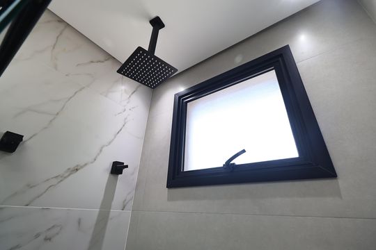 Banheiro da Suíte de apartamento para alugar com 3 quartos, 80m² em Vila Assunção, Santo André