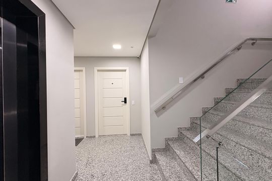 Hall de entrada de apartamento para alugar com 3 quartos, 80m² em Vila Assunção, Santo André
