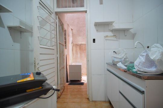 Cozinha de apartamento para alugar com 2 quartos, 54m² em Bom Fim, Porto Alegre