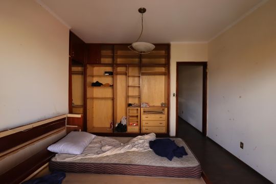 Suíte 1 de casa à venda com 4 quartos, 359m² em Parque Industriario, Santo André