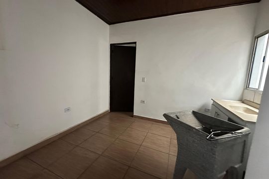 Sala/Cozinha de casa para alugar com 1 quarto, 30m² em Parque Esmeralda, Barueri