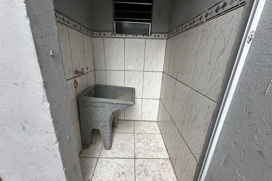 Área de Serviço de casa para alugar com 2 quartos, 50m² em Parque Esmeralda, Barueri