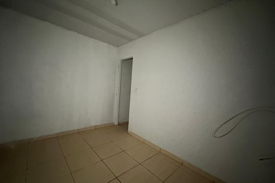 Quarto de casa para alugar com 1 quarto, 25m² em Parque Esmeralda, Barueri