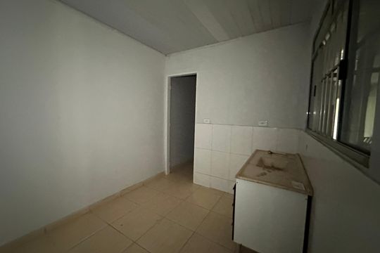 Sala/Cozinha de casa para alugar com 1 quarto, 30m² em Parque Esmeralda, Barueri