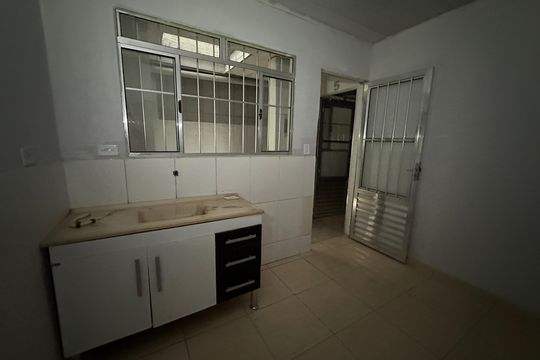 Sala/Cozinha de casa para alugar com 1 quarto, 30m² em Parque Esmeralda, Barueri