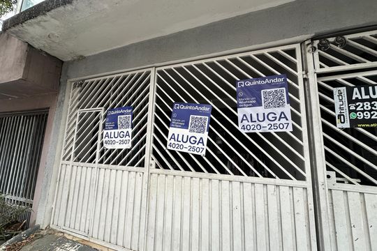 Fachada de casa para alugar com 1 quarto, 40m² em Parque Esmeralda, Barueri