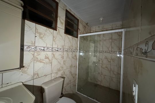 Banheiro de casa para alugar com 2 quartos, 55m² em Parque Esmeralda, Barueri