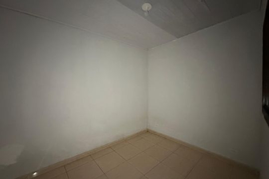 Quarto 2 de casa para alugar com 2 quartos, 55m² em Parque Esmeralda, Barueri