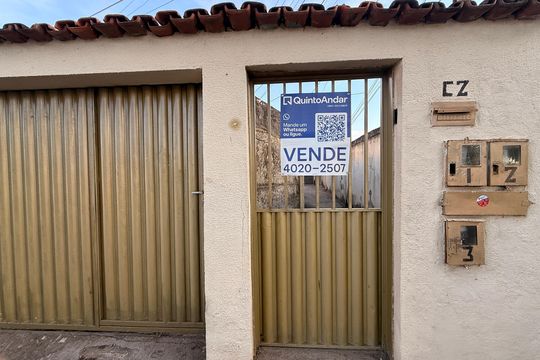 Placa de casa à venda com 6 quartos, 495m² em Cidade Jardi, Goiânia