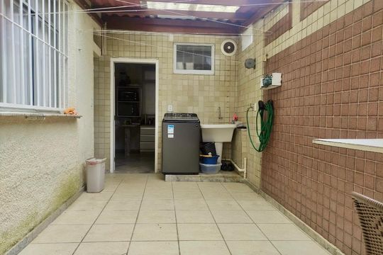 Área de serviço de apartamento para alugar com 3 quartos, 160m² em Serra, Belo Horizonte