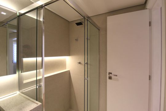 Banheiro Social de apartamento à venda com 3 quartos, 72m² em Itaim Bibi, São Paulo