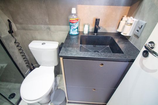 Banheiro da Suíte de apartamento à venda com 1 quarto, 28m² em Jardim Caravelas, São Paulo