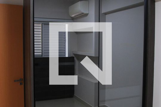 Quarto 02 de apartamento para alugar com 3 quartos, 82m² em Jardim Goiás, Goiânia