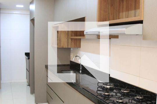 Cozinha e Área de Serviço de apartamento para alugar com 3 quartos, 82m² em Jardim Goiás, Goiânia