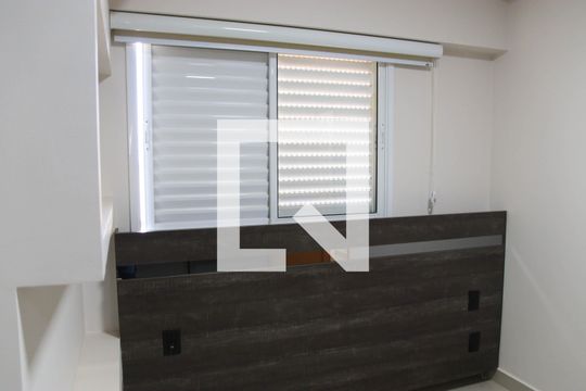 Quarto 02 de apartamento para alugar com 3 quartos, 82m² em Jardim Goiás, Goiânia