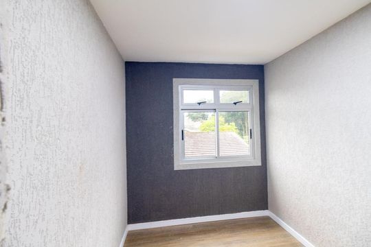 Quarto 2 de apartamento para alugar com 2 quartos, 40m² em Cidade Industrial, Curitiba