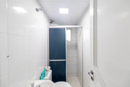 Banheiro Social de apartamento para alugar com 2 quartos, 40m² em Cidade Industrial, Curitiba