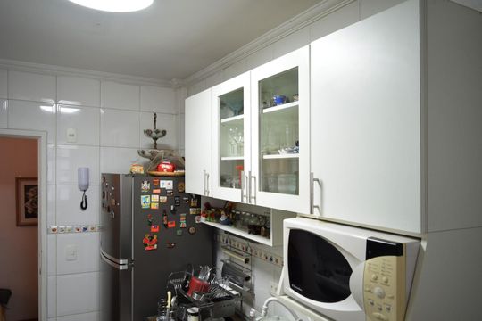 Cozinha de apartamento para alugar com 2 quartos, 100m² em Consolação, São Paulo