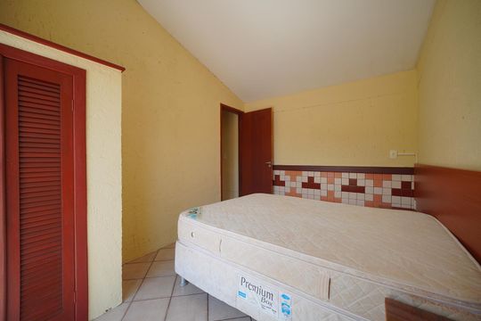 Quarto  de casa de condomínio para alugar com 1 quarto, 68m² em Barra da Lagoa, Florianópolis