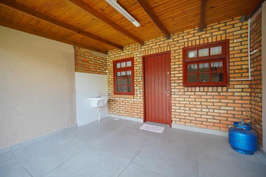 Área de Serviço de casa de condomínio para alugar com 2 quartos, 79m² em Barra da Lagoa, Florianópolis