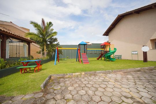 Playground de casa de condomínio para alugar com 2 quartos, 79m² em Barra da Lagoa, Florianópolis