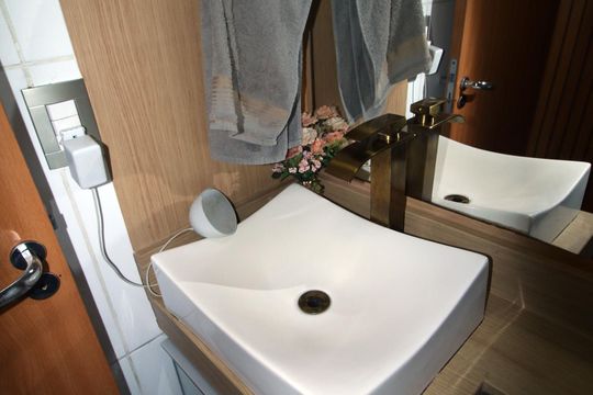 Banheiro de apartamento à venda com 2 quartos, 47m² em Parada de Lucas, Rio de Janeiro