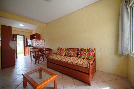 Casa de Condomínio para alugar com 2 quartos, 78m² em Barra da Lagoa, Florianópolis