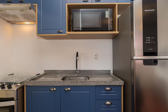 Cozinha de apartamento para alugar com 1 quarto, 25m² em Bela Vista, São Paulo