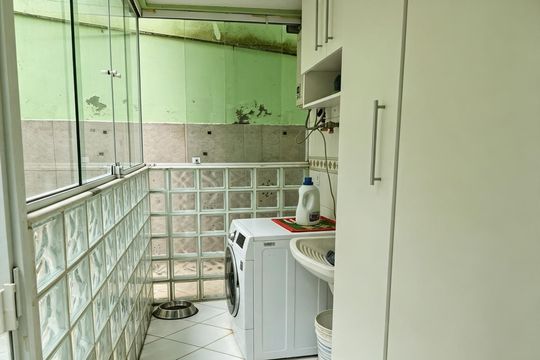 Área de serviço de casa de condomínio à venda com 5 quartos, 255m² em Anil, Rio de Janeiro