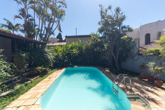 Quintal de casa à venda com 4 quartos, 250m² em Parque Nova Campinas, Campinas