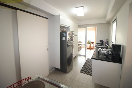 Cozinha de apartamento para alugar com 3 quartos, 133m² em Vila Ester (zona Norte), São Paulo