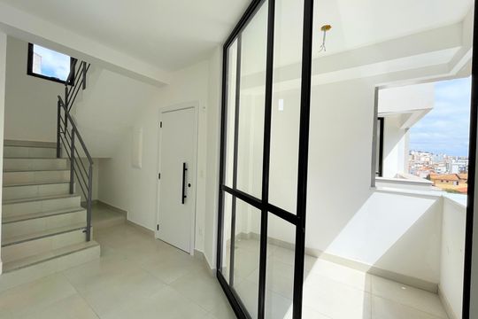 Corredor de apartamento à venda com 3 quartos, 173m² em Sagrada Família, Belo Horizonte
