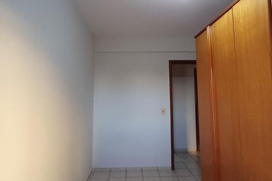 Quarto de apartamento para alugar com 3 quartos, 70m² em Umuarama, Uberlândia
