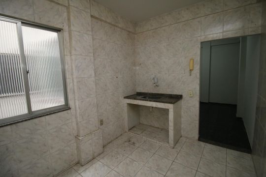 Cozinha de apartamento para alugar com 1 quarto, 60m² em Brás de Pina, Rio de Janeiro