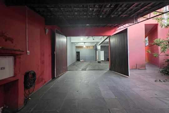 Garagem de casa à venda com 3 quartos, 498m² em Vila Humaita, Santo André