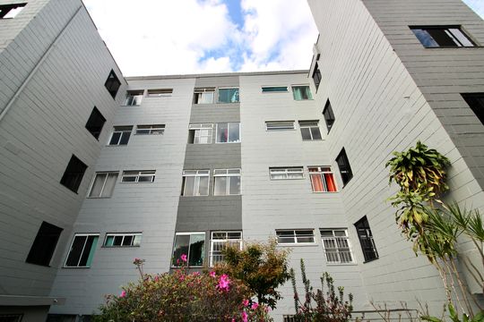 Fachada  de apartamento para alugar com 3 quartos, 60m² em Conjunto Habitacional Padre Manoel da Nobrega, São Paulo