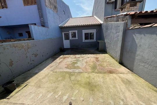 Casa à venda com 2 quartos, 69m² em Hípica, Porto Alegre