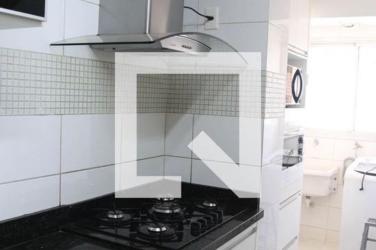 Cozinha e Área de Serviço de apartamento para alugar com 3 quartos, 85m² em Jardim Goiás, Goiânia