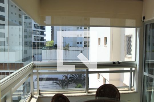 Varanda de apartamento para alugar com 3 quartos, 85m² em Jardim Goiás, Goiânia