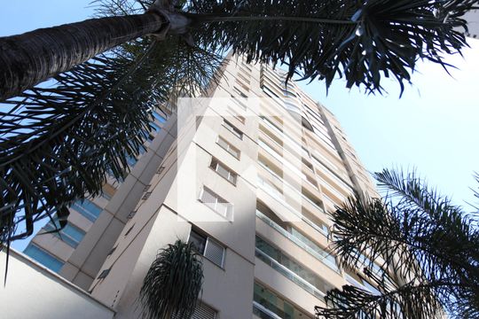 Fachada de apartamento para alugar com 3 quartos, 85m² em Jardim Goiás, Goiânia