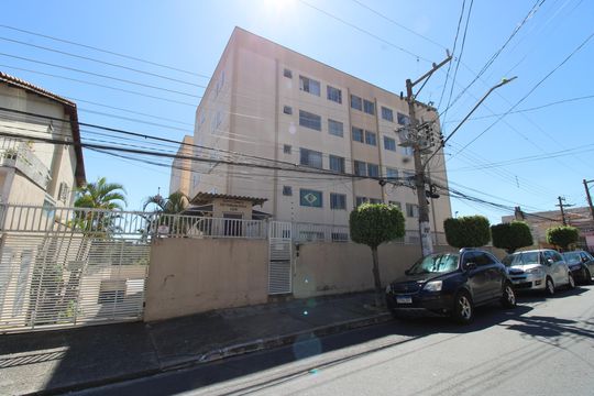 Fachada de apartamento para alugar com 2 quartos, 57m² em Vila Carmosina, São Paulo