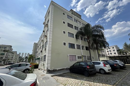 Fachada do bloco de apartamento para alugar com 2 quartos, 45m² em Honório Gurgel, Rio de Janeiro